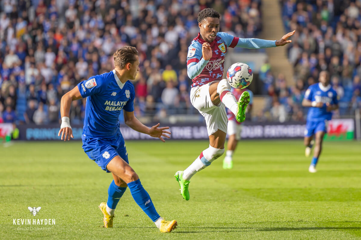 Burnley's Nathan Tella takes the ball down against Cardiff City at the Cardiff City Stadium, Cardiff. Photo by Kevin Hayden.